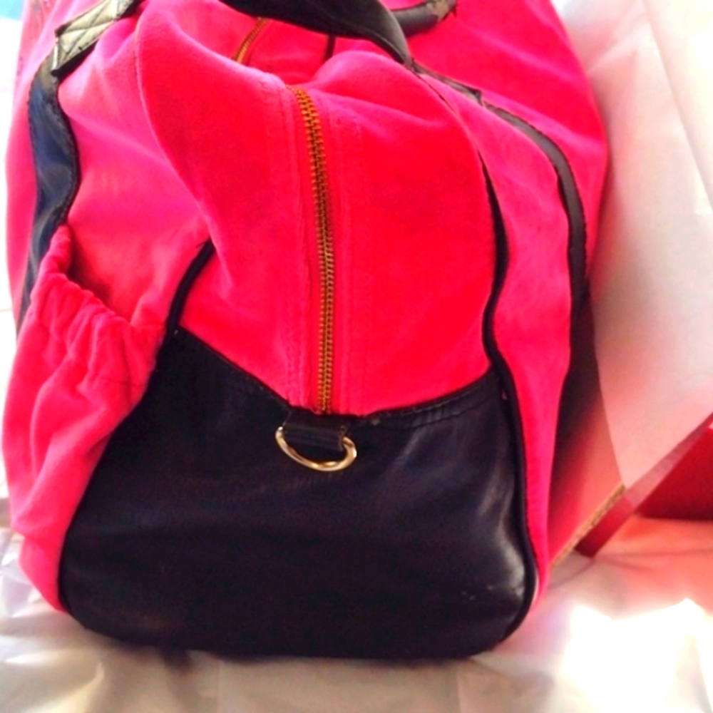 JUICY Couture Barbie Pink 💕 Velour Velvet Overnight Weekender Duffle Bag 🎁 🛍️ - Picture 12 of 13